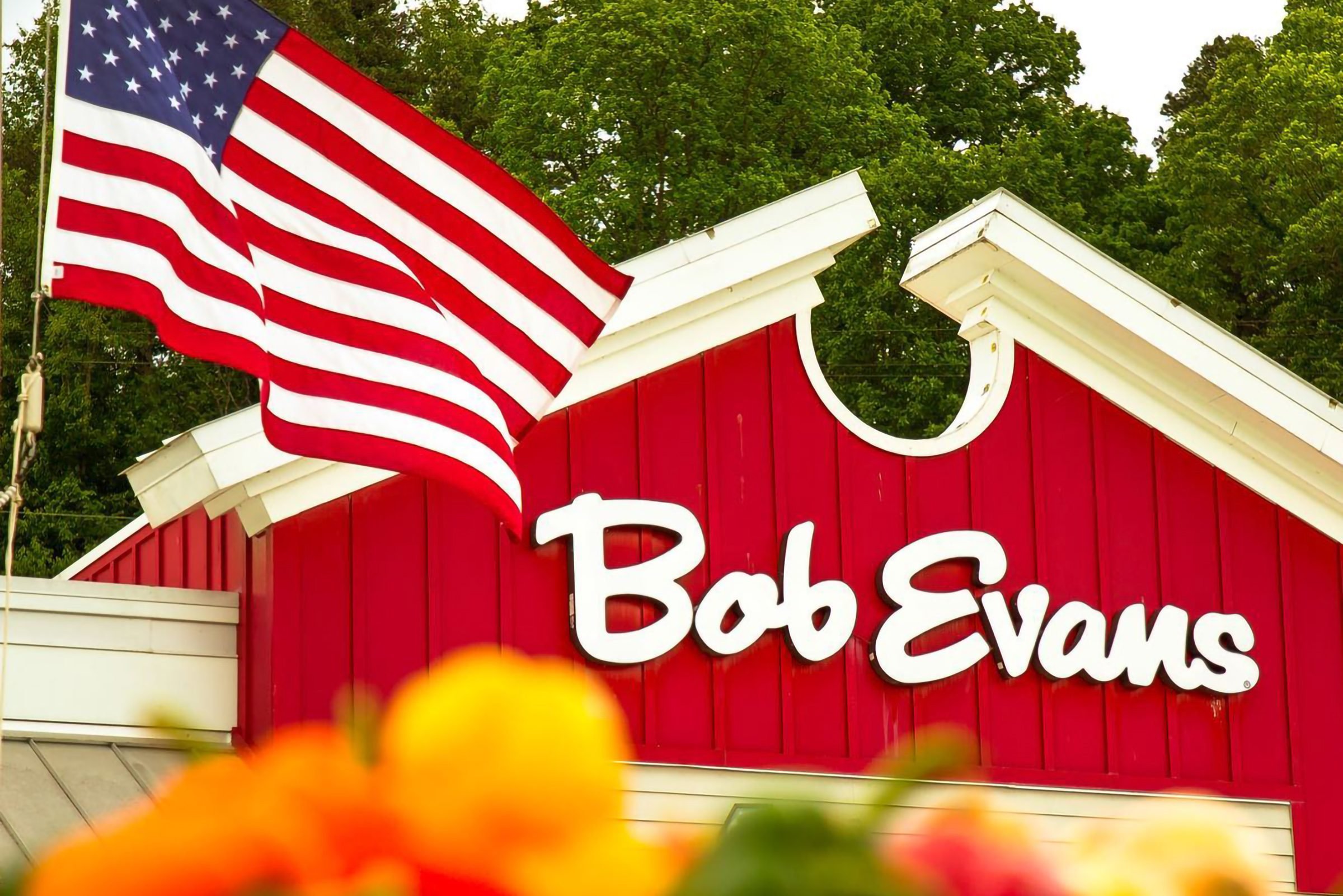 are any restaurants offering free veterans meals
