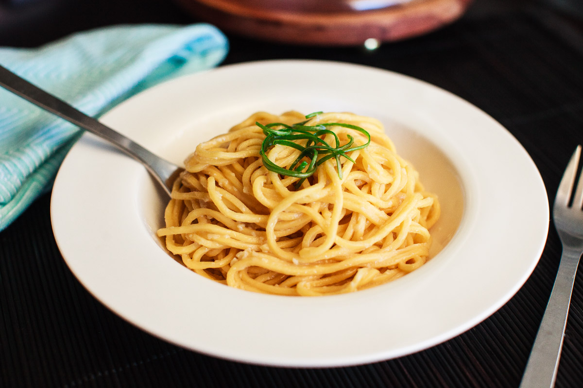 thanh long garlic noodles recipe