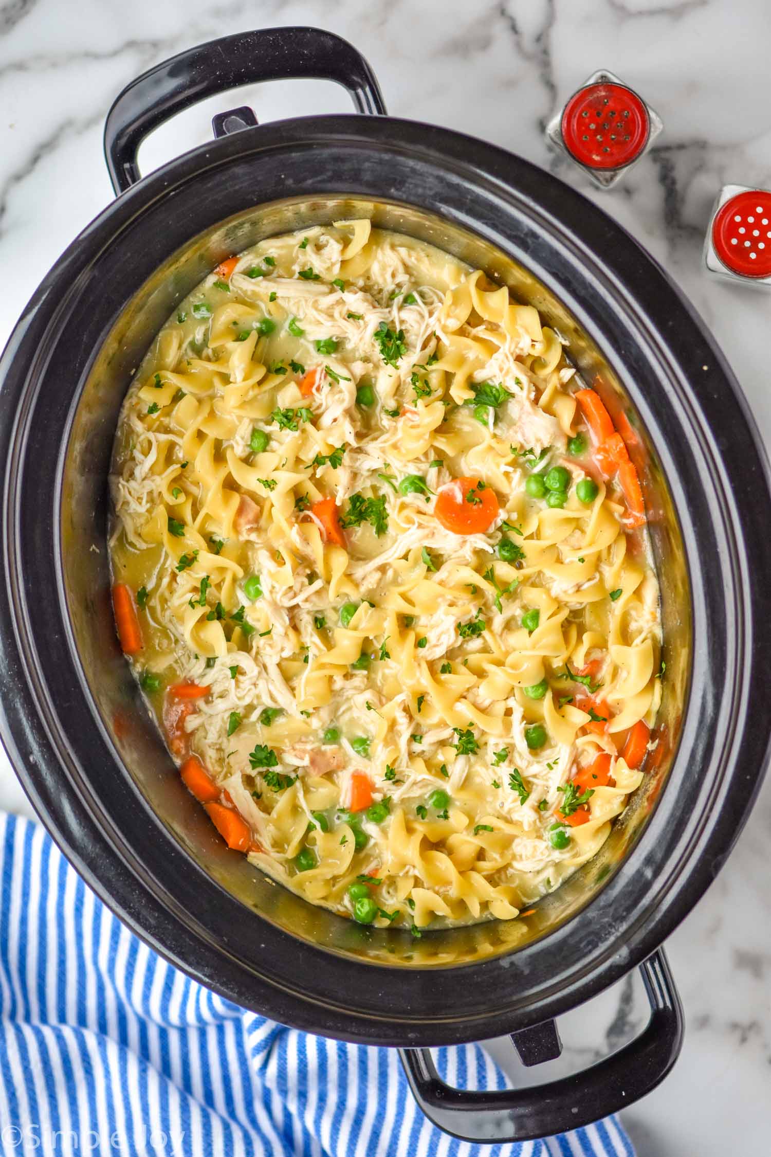 slow cooker chicken and noodles recipe