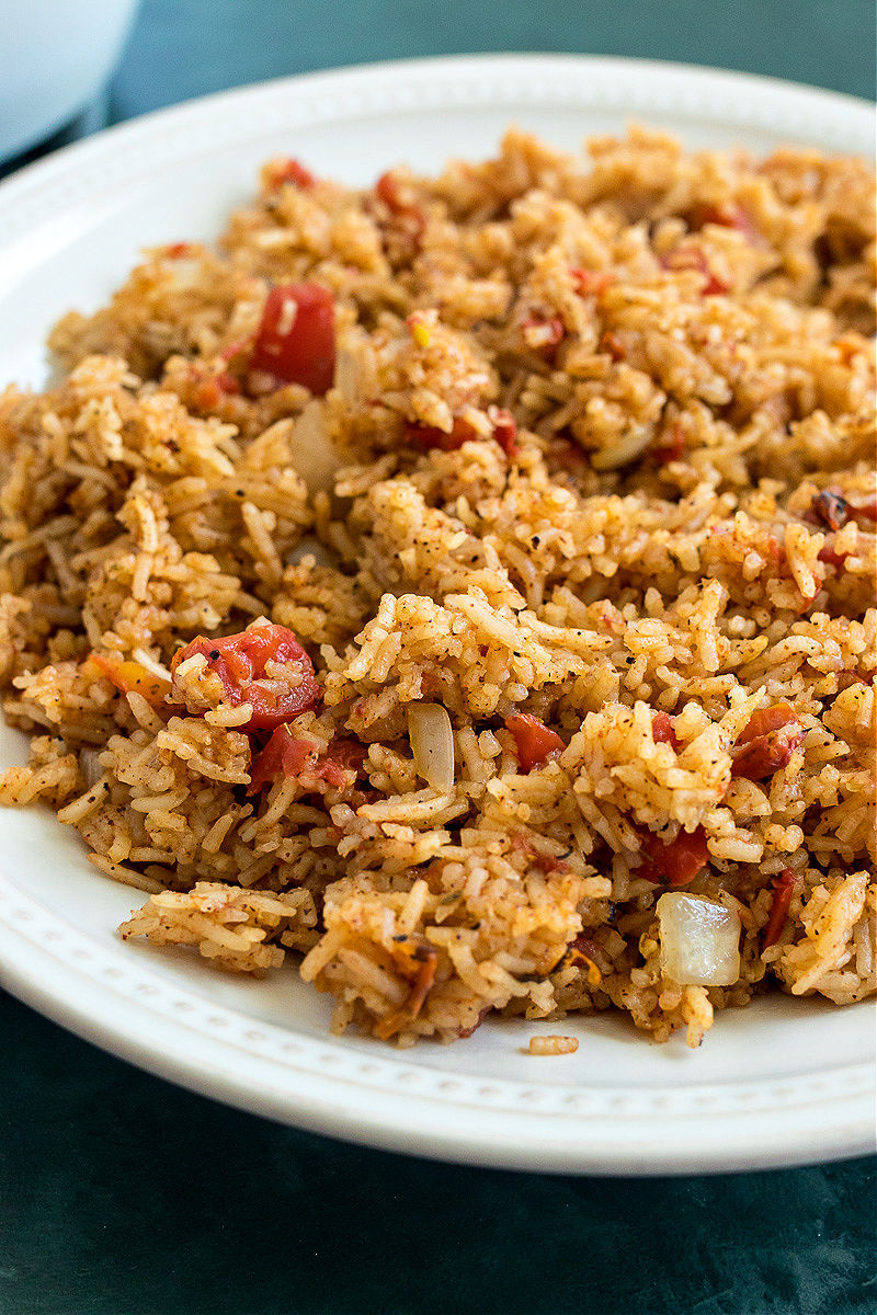spanish rice cooked in a rice cooker recipe