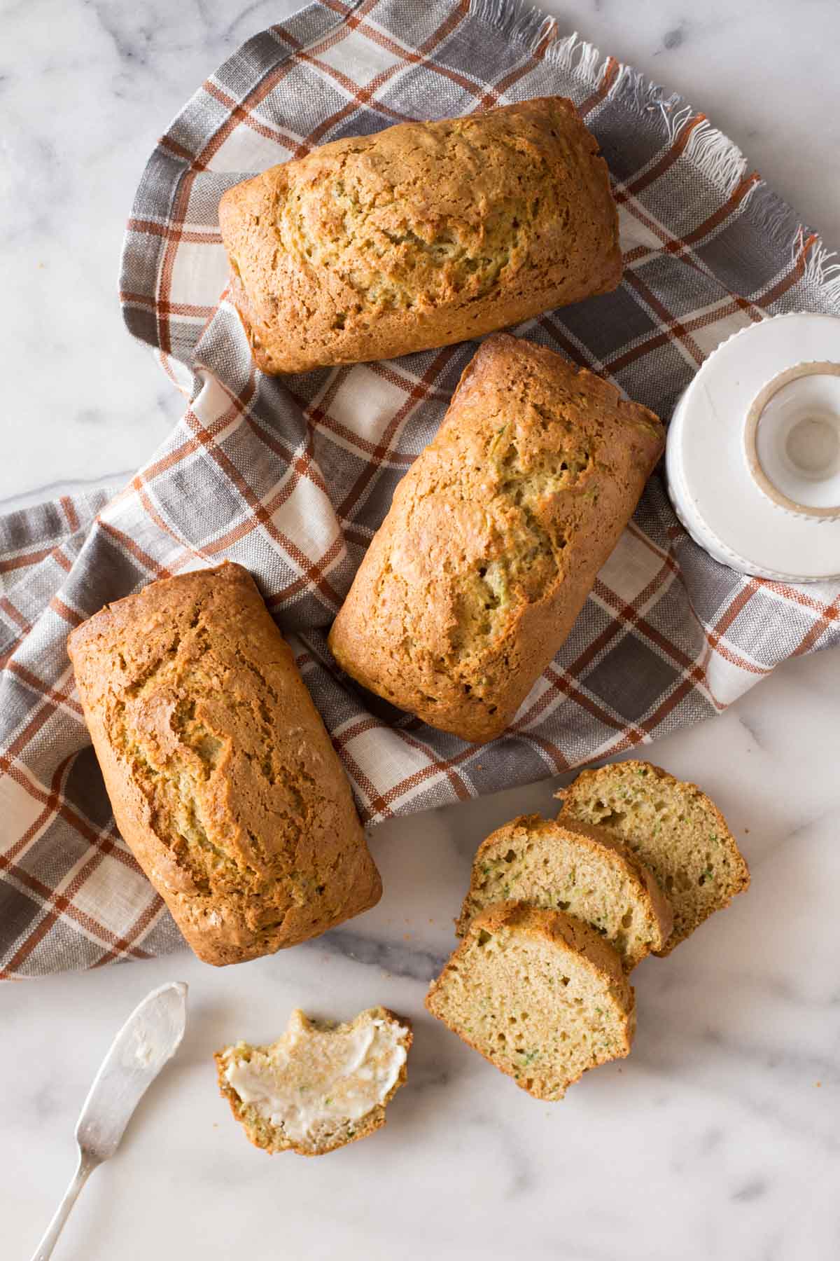 zucchini bread recipe made with applesauce