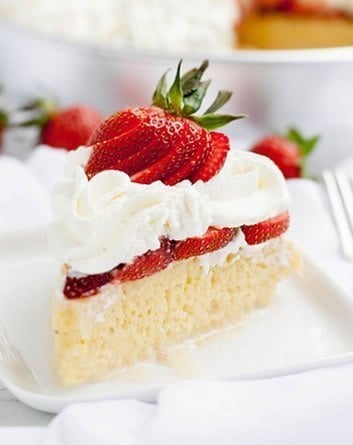tres leches cake with strawberries recipe