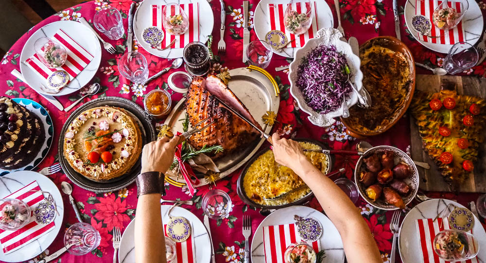 what is a traditional christmas meal in australia