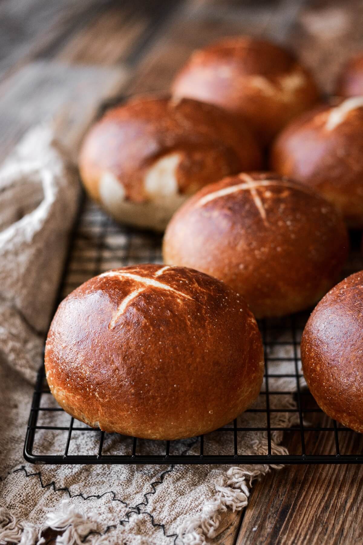 pretzel bun recipe
