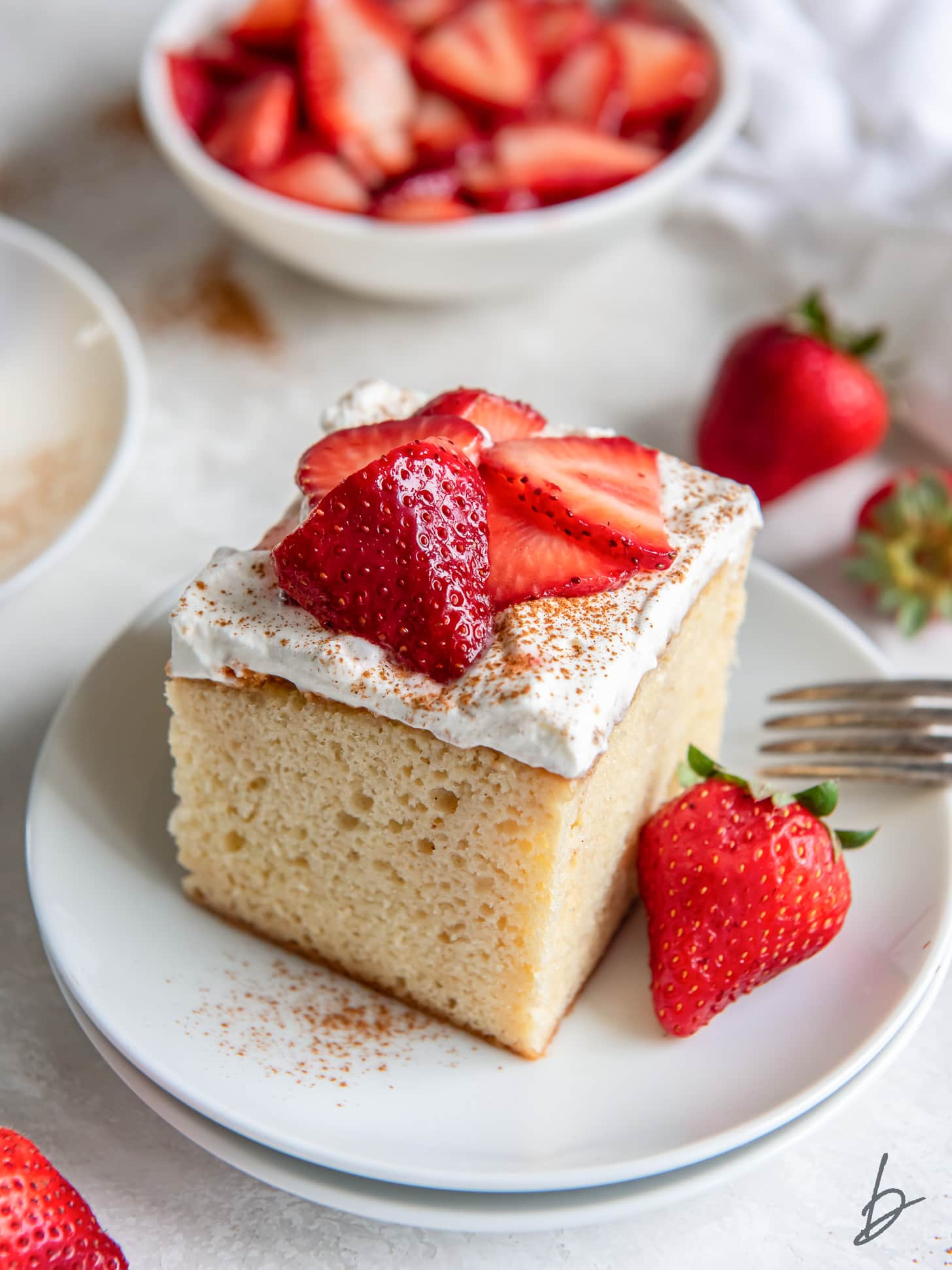 tres leches cake with strawberries recipe